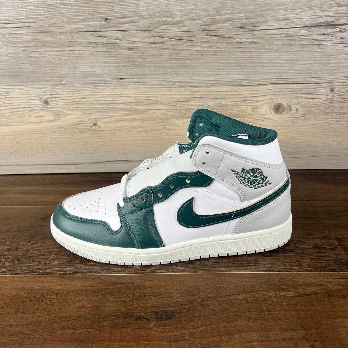 Air Jordan 1 Mid SE Oxidized Green Mens Size 12 White Neutral Grey