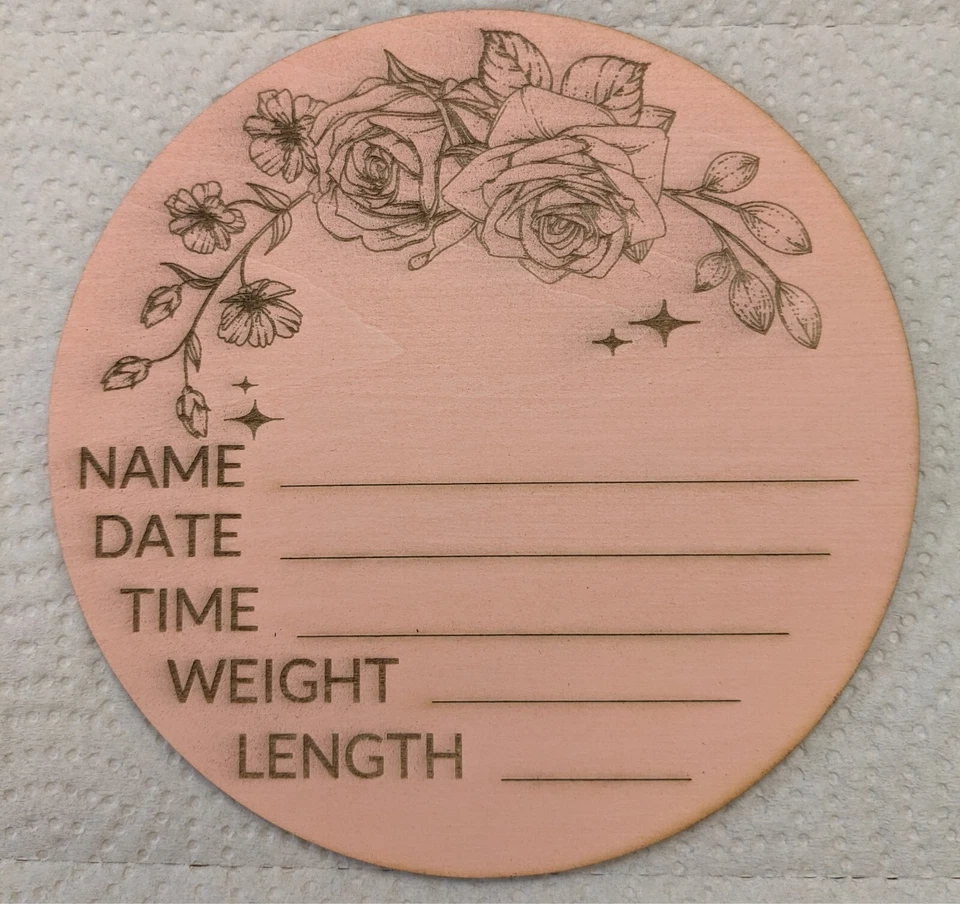 Anuncio de nacimiento de madera grabado láser en sin terminar, rosa o azul 5,65"x1/8" Foto 2 de 3