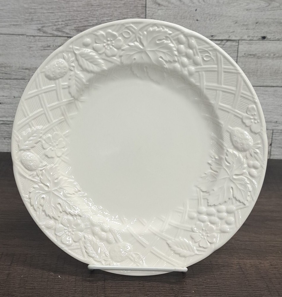 Mikasa English Countryside White Salad Plate, DP900, 8.25