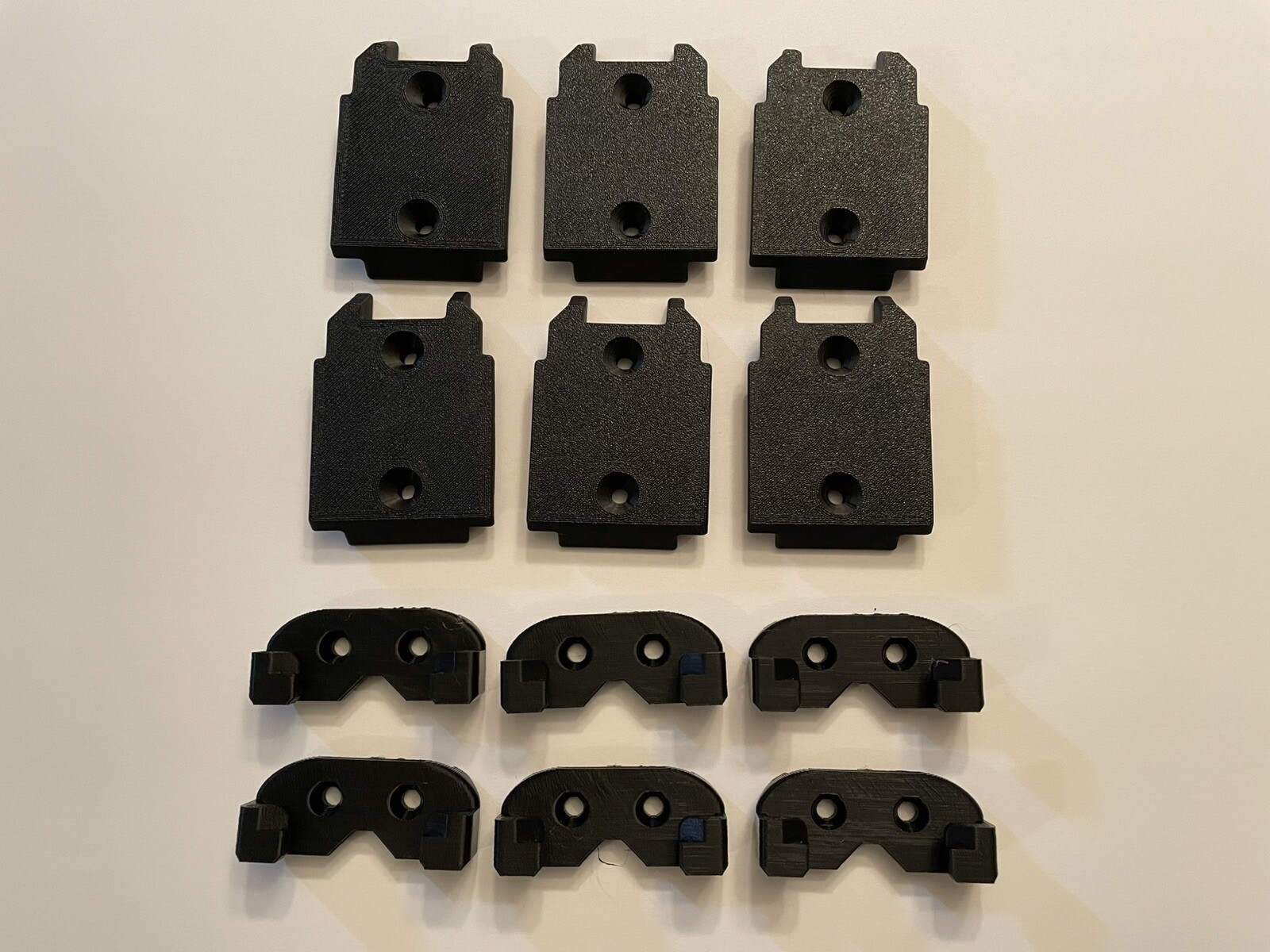 12 piece Black  Dewalt 20V accessories pack, 6 Tool Holders + 6 Battery Holders