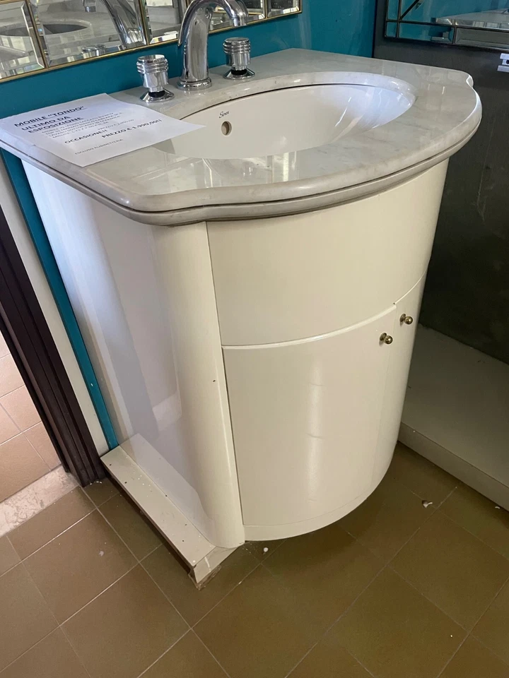 MOBILE BAGNO LACCATO BIANCO TOP IN MARMO BIANCO CARRARA CON LAVABO MADE IN ITALY - Immagine 2 di 4