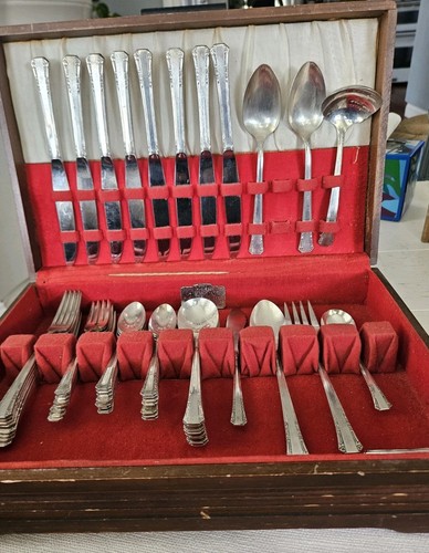 Oneida Silverplate 1881 Rogers Del Mar Flatware 55 Piece Set Art Deco 1930s 