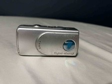 Sony Cyber-shot DSC-U30 2.0MP Digital Camera - Silver POWERS ON  Read Below 