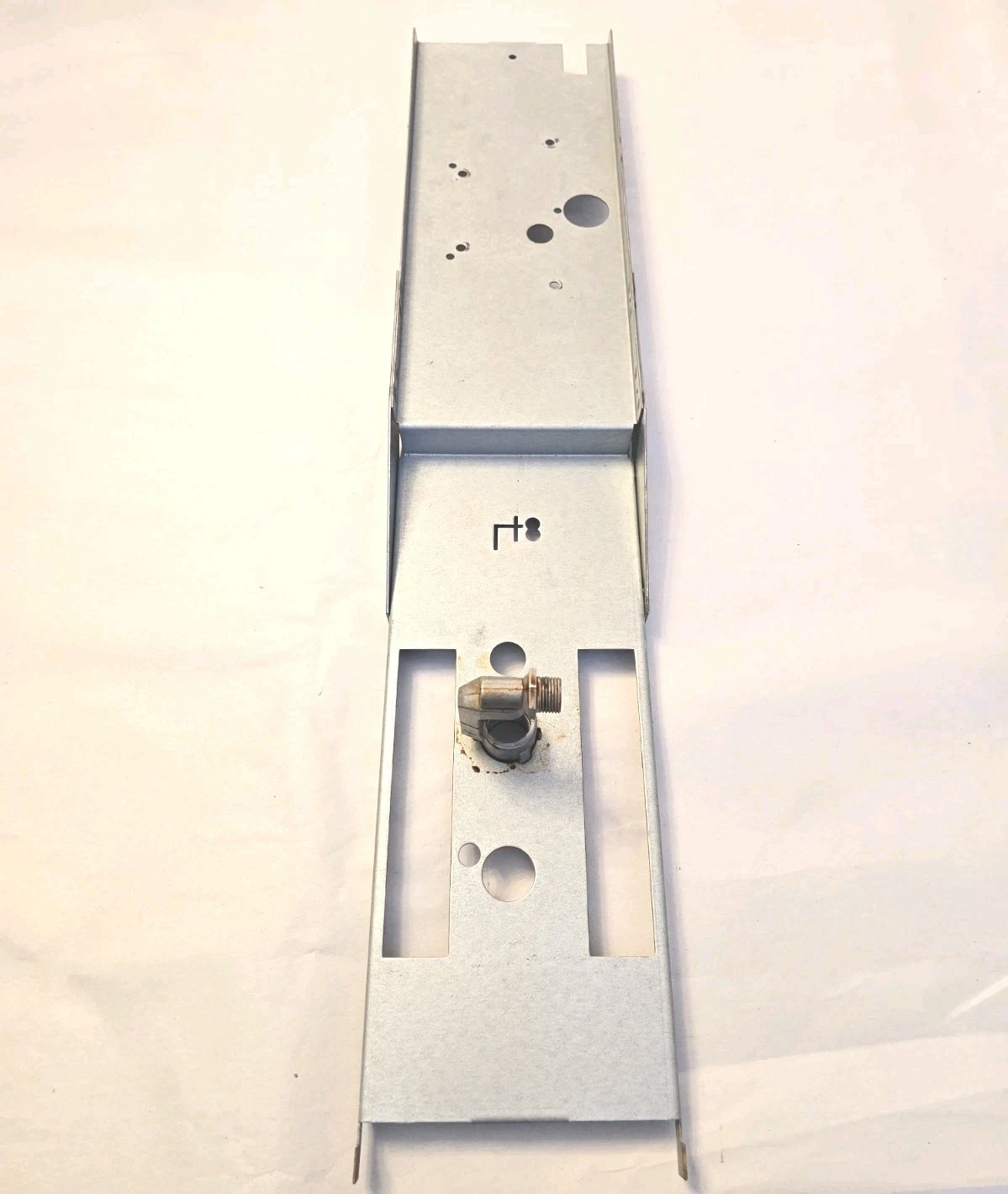 OEM Jenn Air-73001281-73001421 Range Burner Main Jet Holder/Hanger Burner.
Opens in a new window or