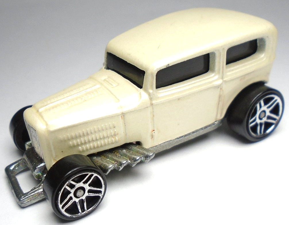 2002 HOT WHEELS FIRST EDITIONS MIDNIGHT OTTO WHITE DIECAST 1/2