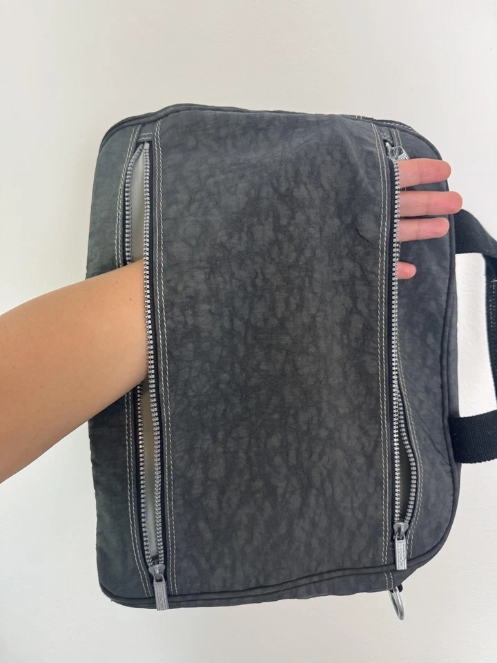 Kipling Bag Womens Large Gray Nylon Travel Tote Gym Duffle No Crossbody Strap - Image 2 of 4