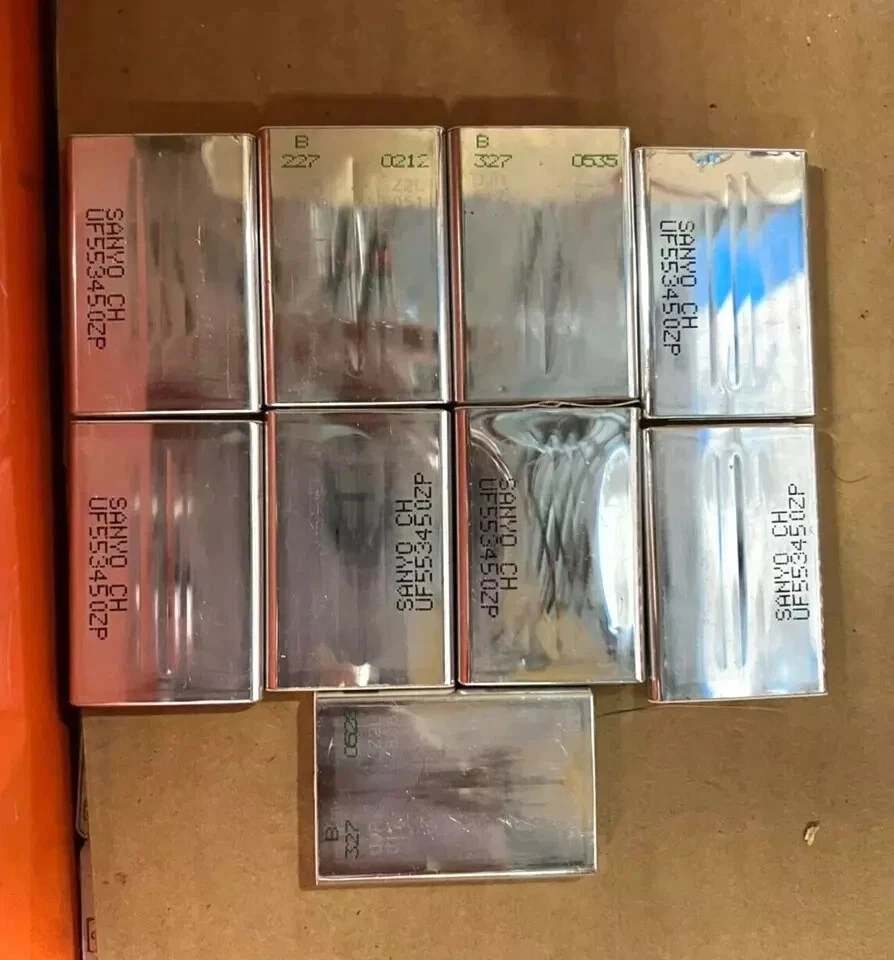 BATERÍA RECARGABLE DE IONES DE LITIO SANYO PRISMATIC 3.7V 1150MAH (Lote de 10) Foto 2 de 4