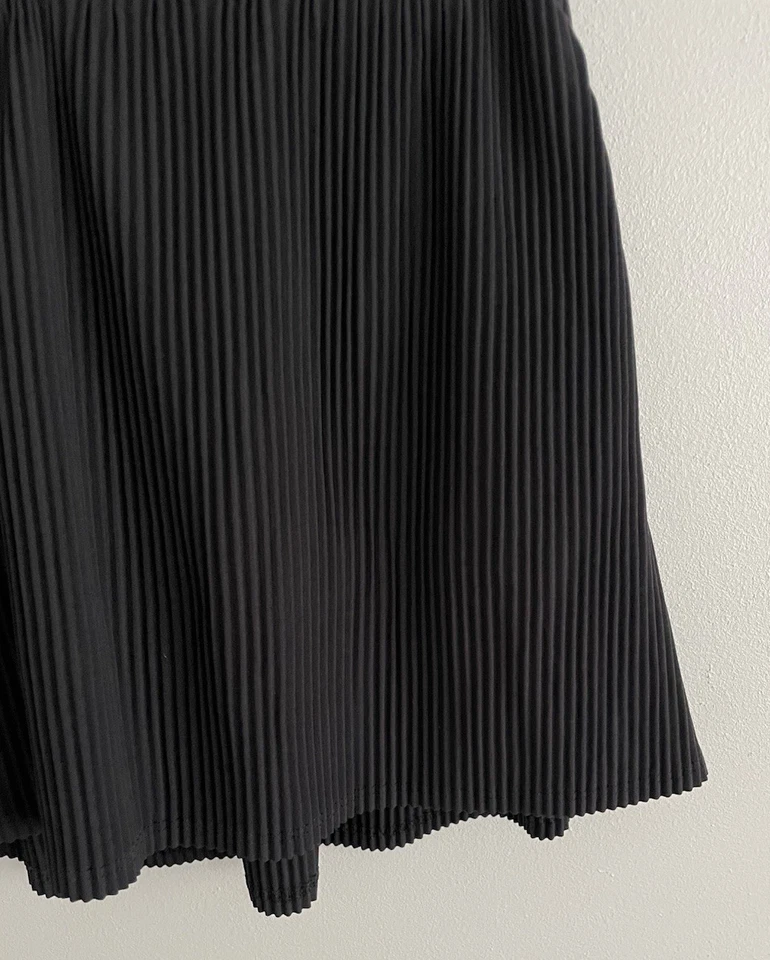 Tennis Black Skirt All In Motion Pleated Youth Size M(8) built-in shorts - Image 2 of 4