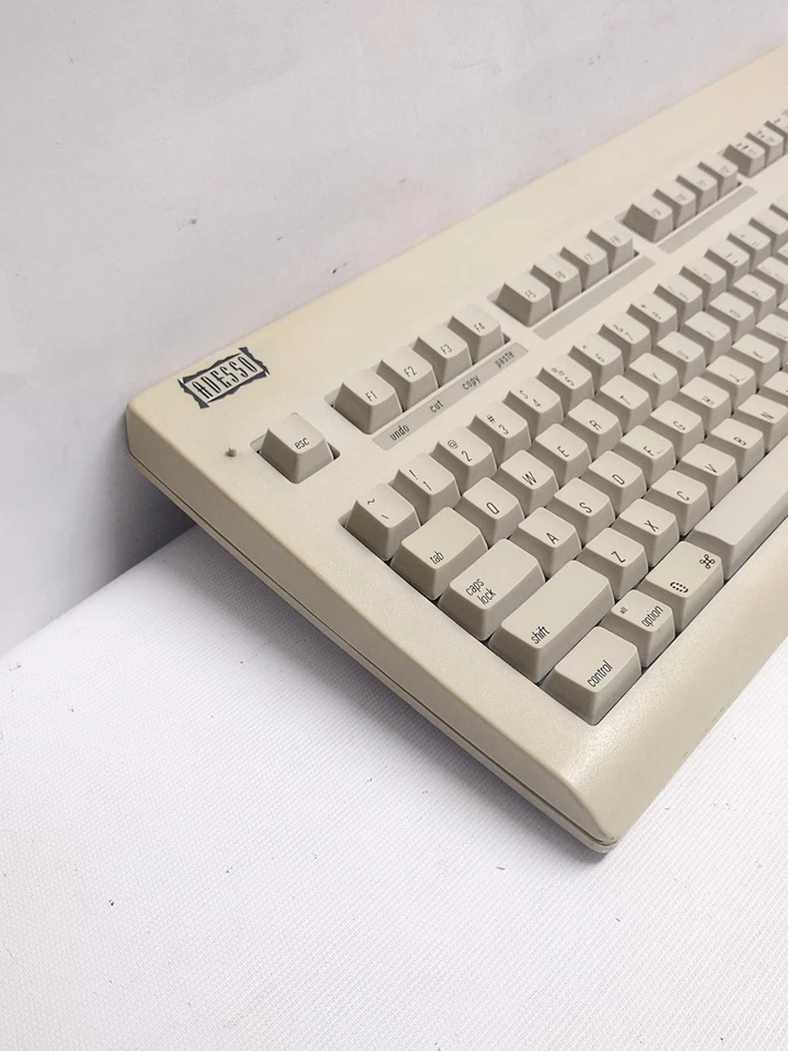 RARO ADESSO AEK-105 TECLADO MECÁNICO TAMAÑO COMPLETO ALPS INTERRUPTORES BLANCOS PARA MAC Foto 3 de 4