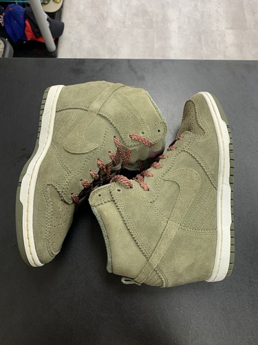 Nike Dunk Sky High Medium Olive Size 8W 6.5 Mens (Pre-owned, No Box) - Picture 4 of 8