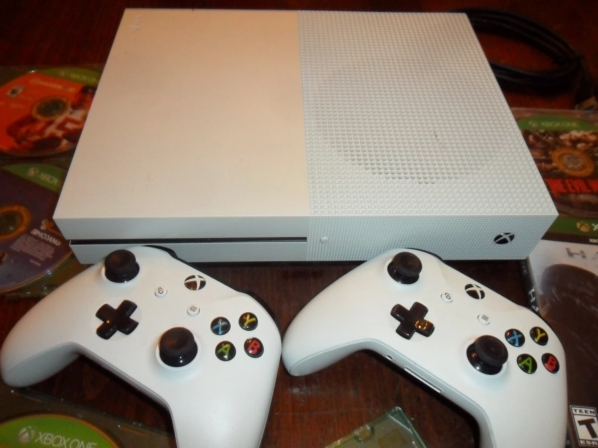 Xbox one s 1tb 2 controller best sale console bundle