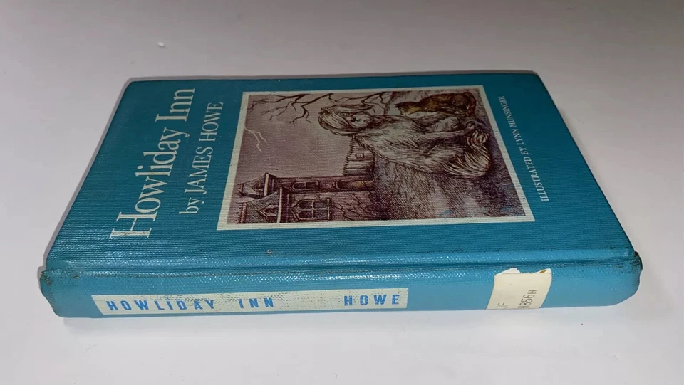 Howliday Inn by James Howe (Atheneum, 1982) HC, Ex-Library - Image 3 of 4