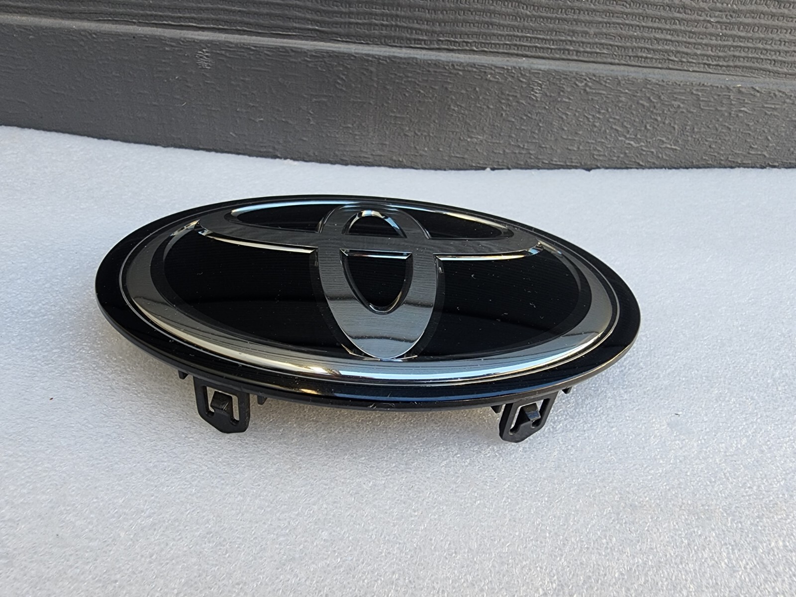 TOYOTA FRONT GRILL EMBLEM OEM 5314142020, 5314147030, 531410R020 eBay