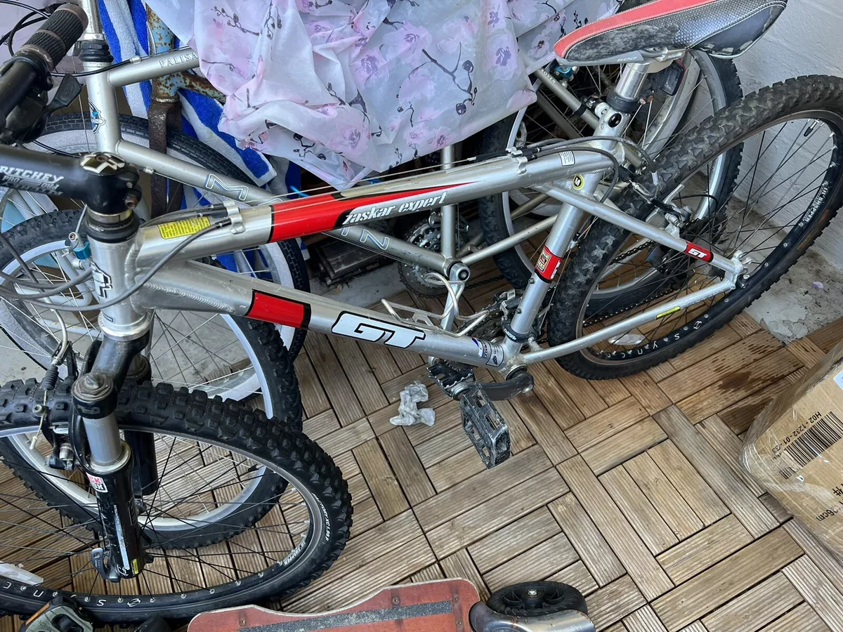 GT Zaskar Expert Mountain Bike Medium Rock Shox Vintage Shimano Deore LX USA