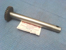 SIMPLICITY YEOMAN & OTHERS RIGHT HAND AXLE AND GEAR SHAFT. 165016  NEW OEM  H-44