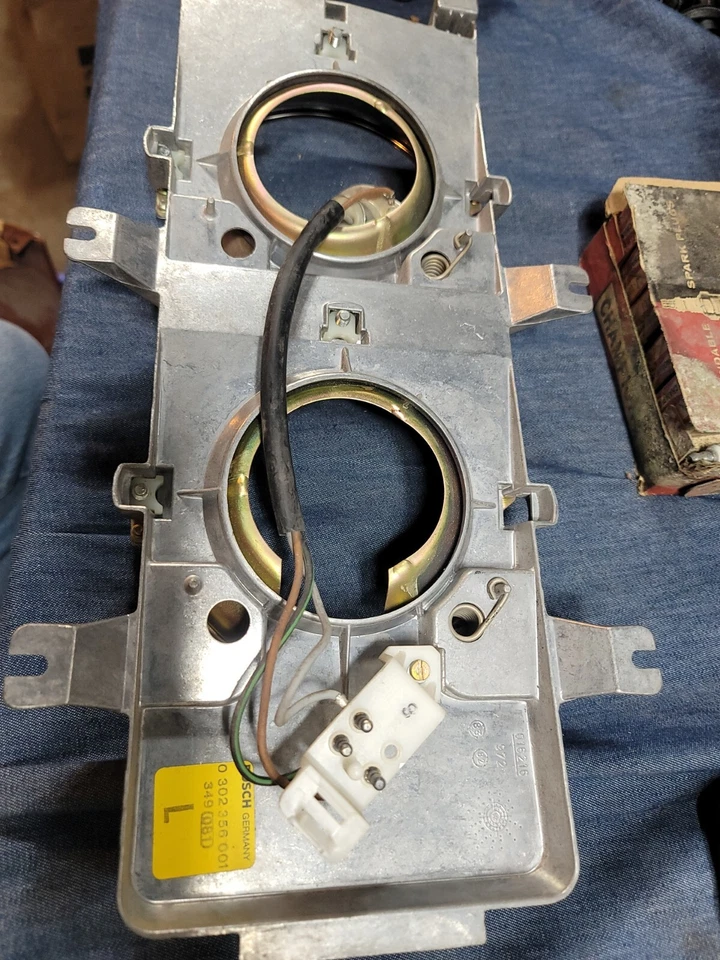 FARO DELANTERO MERCEDES-BENZ 450 SEL W116 OEM BOSCH Nos 73-76 0302356001 Foto 2 de 4