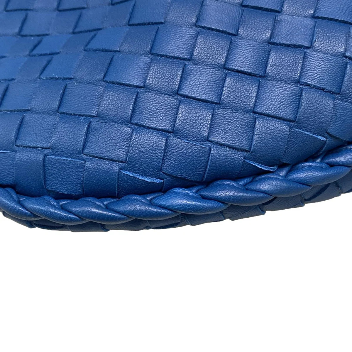 BOTTEGA VENETA Medium Veneta bag - Blue Leather B********* Handbag thumbnail 6