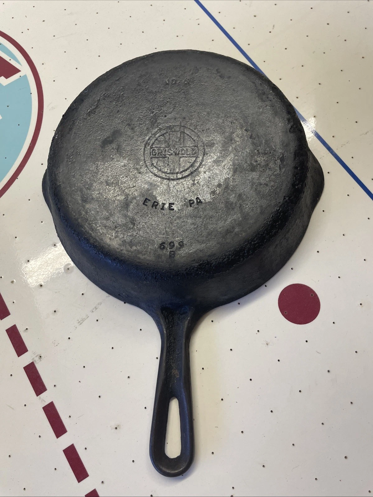Vintage Griswold Size 6 Cast Iron Skillet - #699 B- Small Block Logo - Erie PA