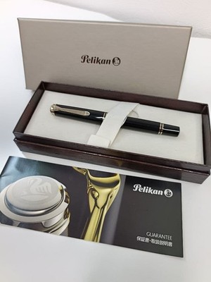 Weekend Special Price Reduction: Near Pelikan Souverän M605 Black EF
