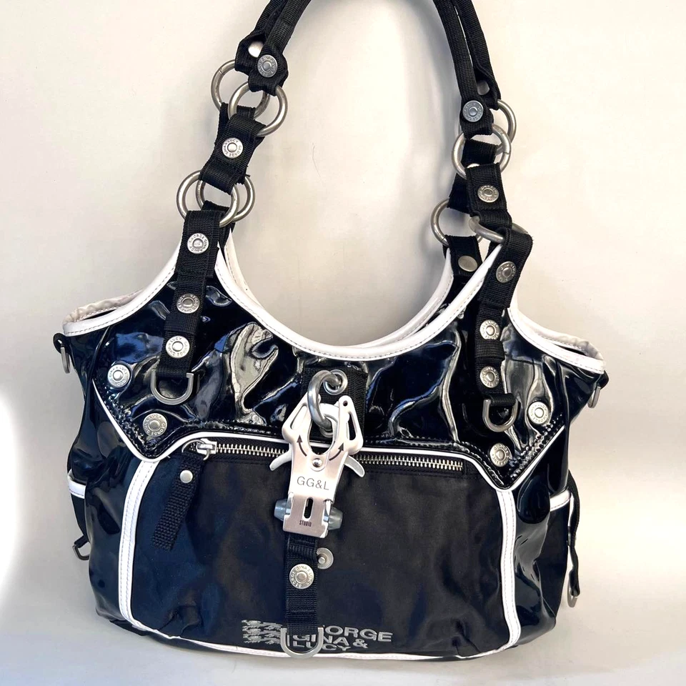 Сумочка George Gina & Lucy Zona Caliente черная белая лакированная кожа - Изображение 2 из 4