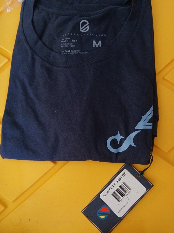 New Navy A Chest 4 Four Aces GC Extracurricular Liv Golf Club Tee Shirt Medium M