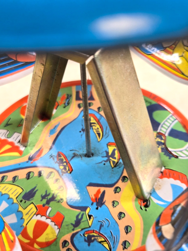 Vintage Tin Lithograph Air-E-Go Round Wind Up Toy - WORKS! - Picture 4 of 5