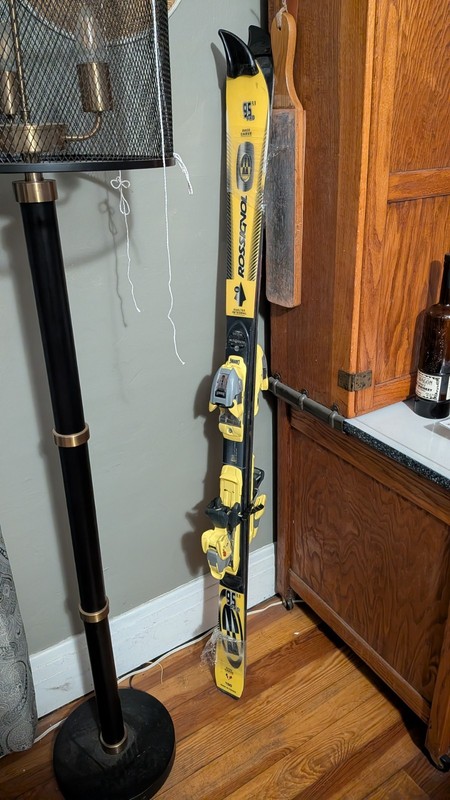 Rossignol 95 Pro 150cm Race Carve Skis w/ Look NX 11 Bindings - Vintage Carver