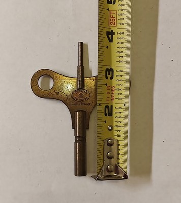 USED POPULAR PROGRESS made In England Mantle Brass clock crank key