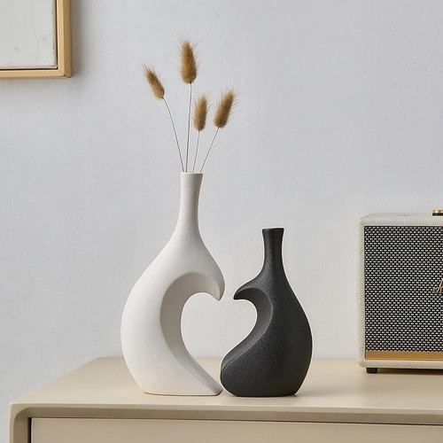 Set of 2 Chic Heart-Shaped Ceramic Vases - Picture 2 of 4
