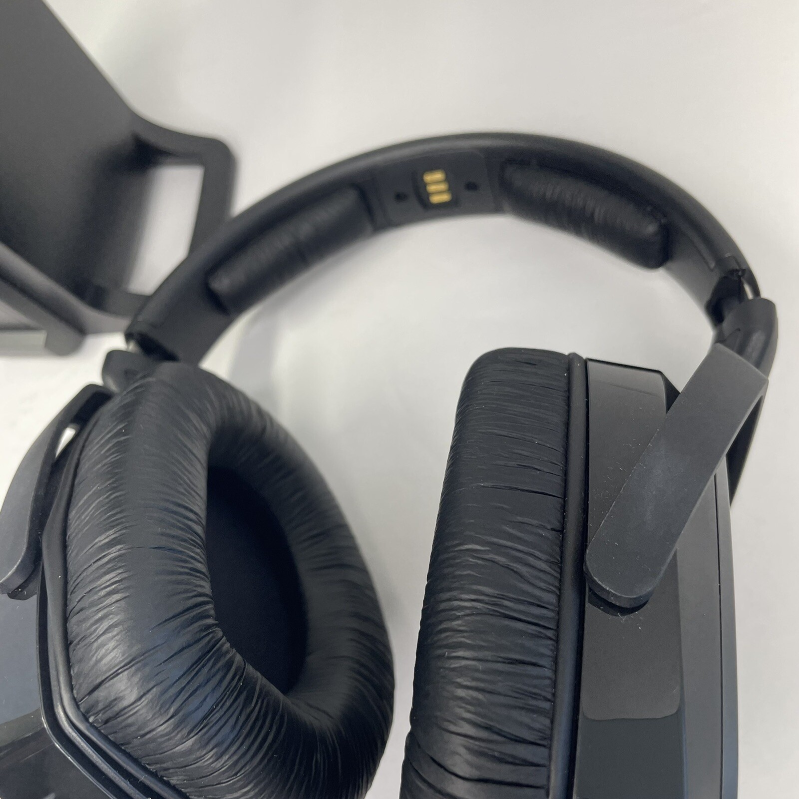 Sennheiser Over Ear RF Surround Sound TV Headphones RS 175 NO