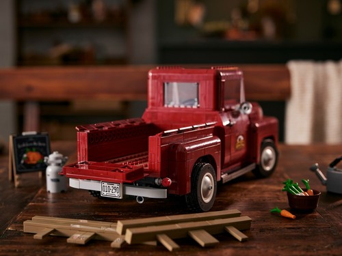 LEGO Creator Expert 10290 Pickup Truck BRAND NEW SEALED - Picture 8 of 8