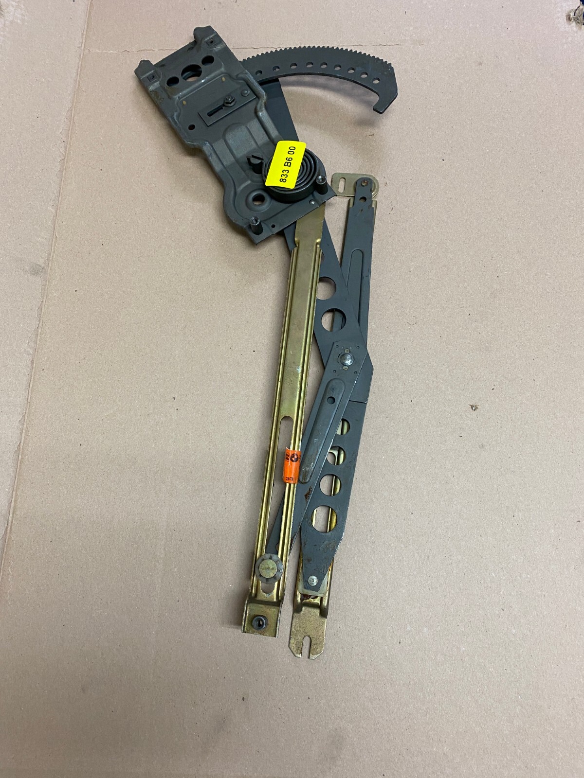 BMW E24 6 Series Left Front Drivers Window Regulator Lifter 1978 