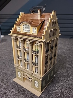 Vollmer HO Scale 3772/43772 City Hotel Fully Assembled | eBay