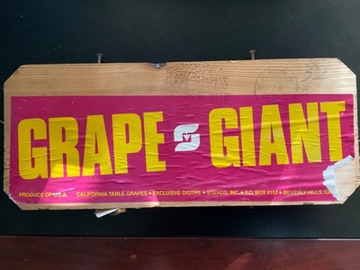 Vtg Orig GRAPE GIANT Wood Crate Box End Piece w/Label