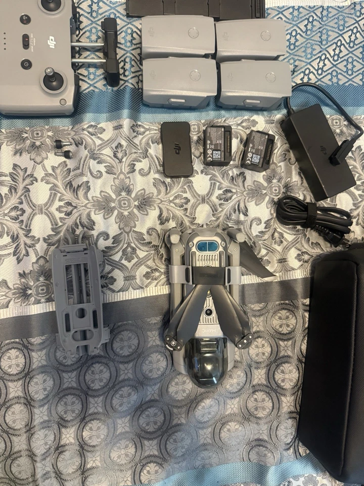 Combo Drone DJI Mavic Air 2 Fly-More con Extras 5 Baterías y Accesorios Foto 4 de 4