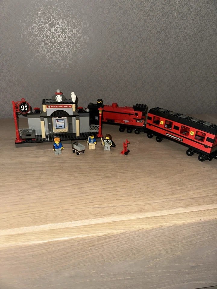 LEGO Harry Potter 4708 Hogwarts Express, photo 1 sur 5