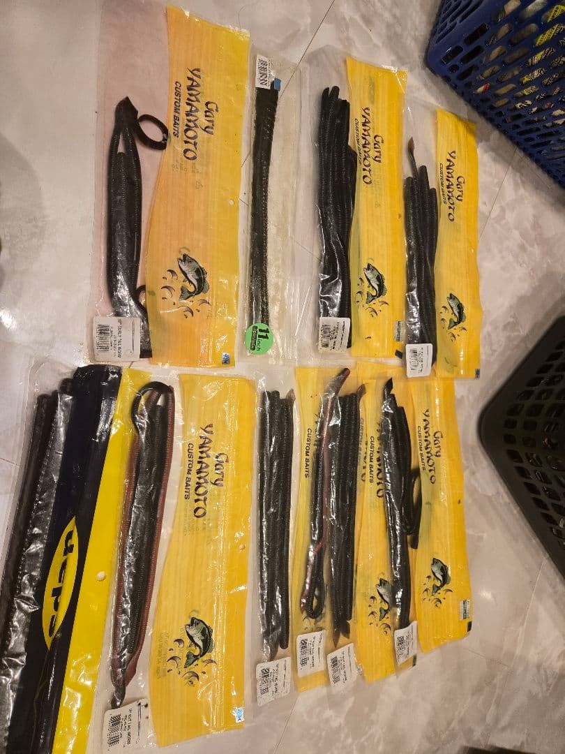 Gary Yamamoto Cut Tail 10 inch - Image 1