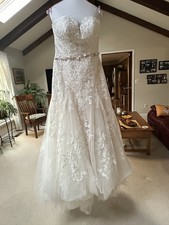 Wedding Dress - Size 12 - Stella York/Essence of Austrailia