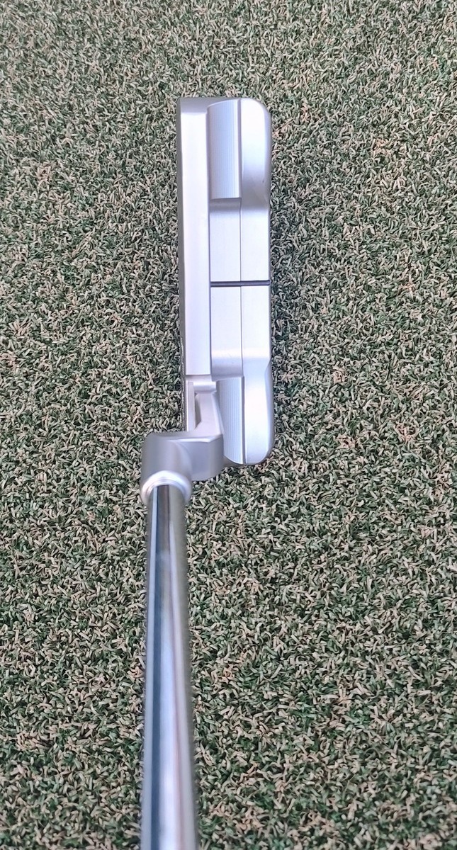 Putter Scotty Cameron Classics Newport – 34 Pouces, Droitier, Acier, Couvre-tête Inclus
