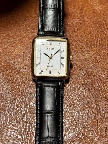 SEIKO SPIRIT Square Tank Watch 90s Manual Wind Rare Used - Picture 1 of 3