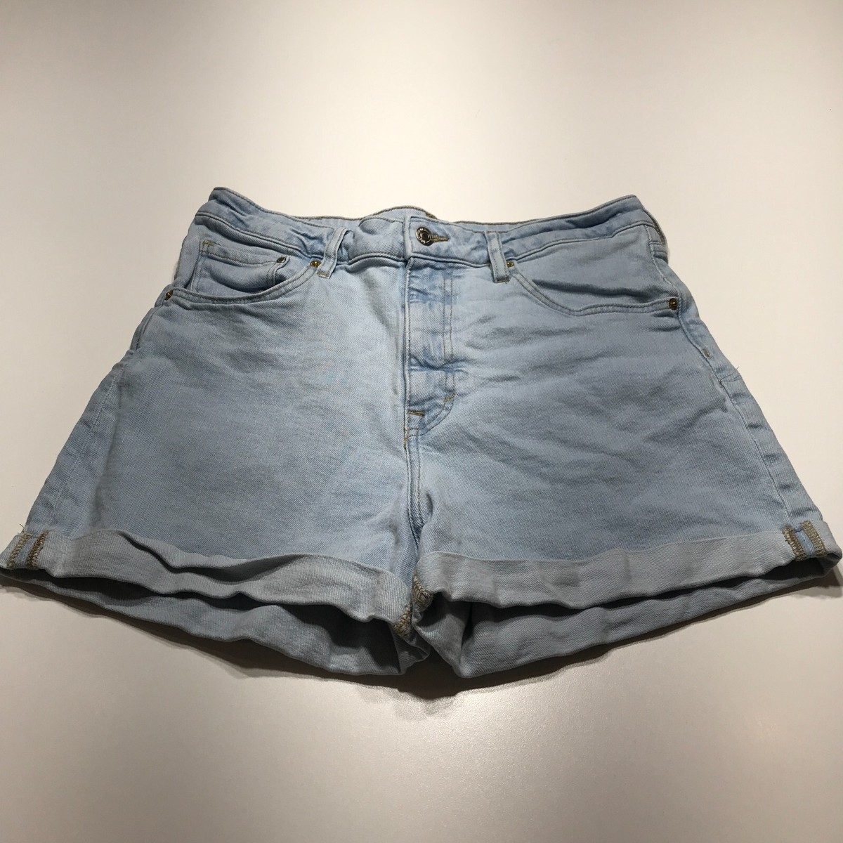 H&M Mom Jean Shorts Womens Size 10 Light Wash Ultra High Waist W29 Waist  Shortie