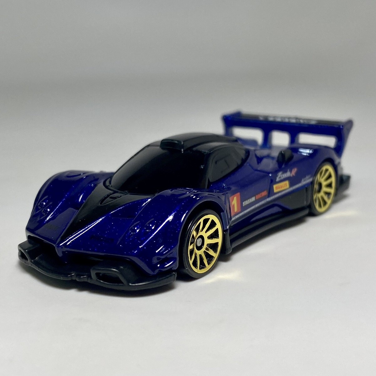 ミニカー Pagani Zonda R Pagani Zonda R Blue/Indigo 1:64 Scale Diecast Diorama Model Car