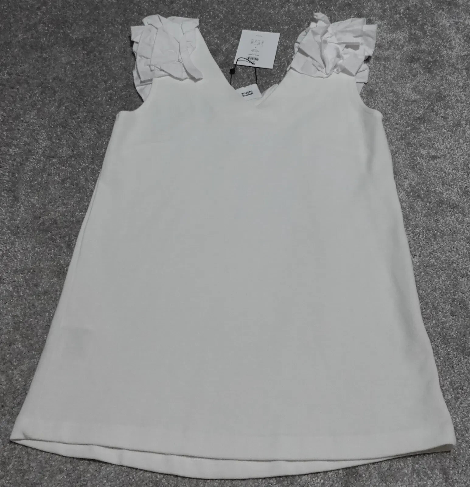 Foto 1 di 8