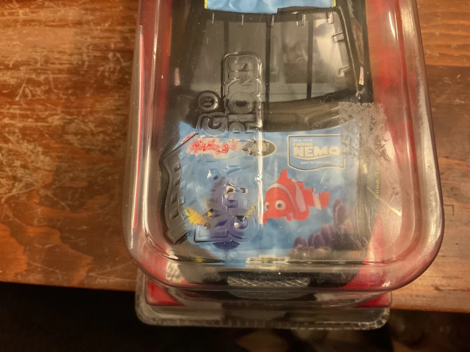 Terry Labonte #5 Kellogg’s Finding Nemo 2003 1/24 Diecast Collectors Series - Image 4 of 4