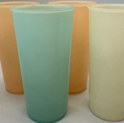 Tupperware Set of 4 Vintage Straight 16oz Stacking Pastel Tumblers Cups w/ LIDS