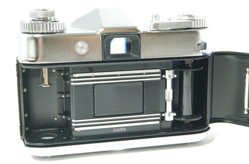 Vintage SLR Camera Voigtländer Bessamatic de Luxe only body Ref. 12206 - 第 9/9 張圖片