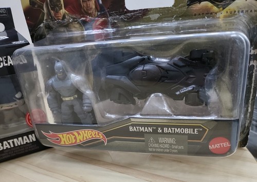 Lot of 4 Batman Assorted Figures & vehicles New - Picture 6 of 6