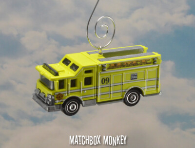 Fire Truck Emergency EMT Ambulance Rescue Custom Christmas Ornament Adorno 1/64