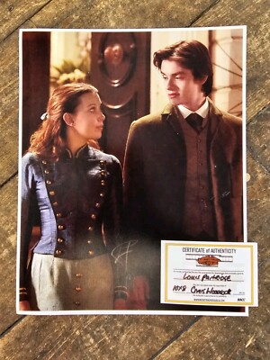 LOUIS PARTRIDGE  AUTOGRAPH SIGNED  10'' X 8'' PHOTO (ENOLA HOLMES)