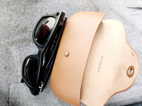 Ray-Ban Meta Wayfarer Smart Sonnenbrille Schwarz